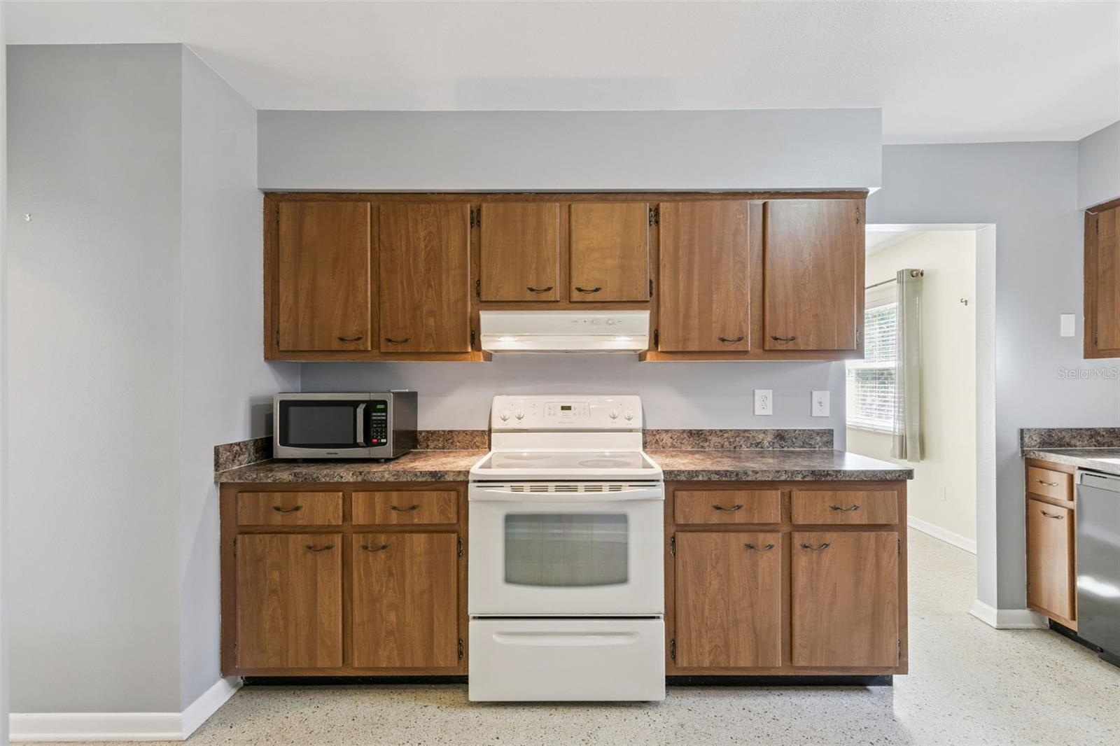 OAKLAND ESTS 2ND SEC - Residential