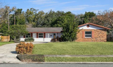 Photo of 521 Mason Street, Altamonte Springs, FL 32701 (MLS # O6381961)