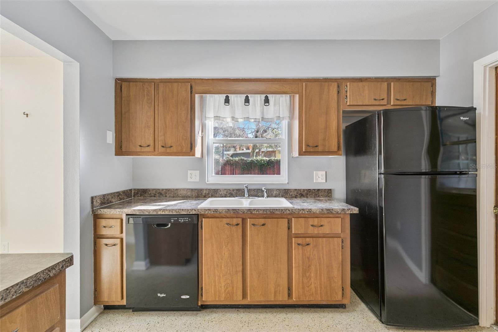 OAKLAND ESTS 2ND SEC - Residential