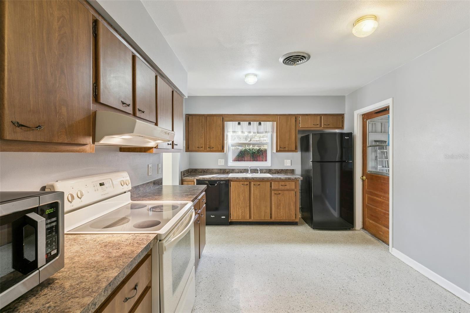 OAKLAND ESTS 2ND SEC - Residential