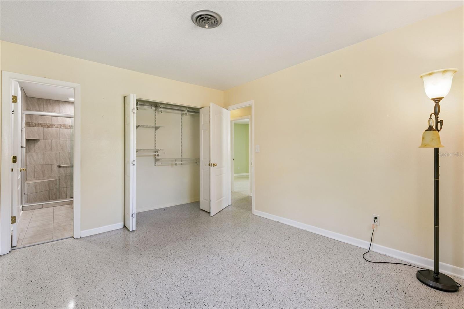 OAKLAND ESTS 2ND SEC - Residential