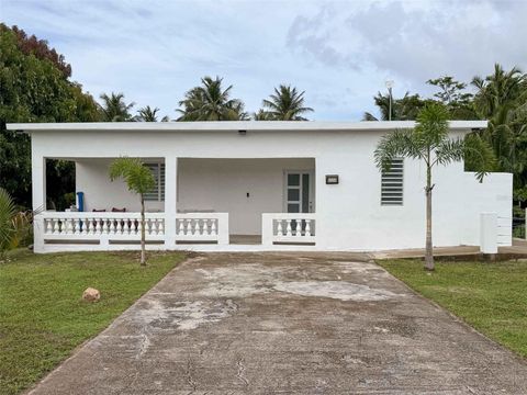 21 CALLE MARGIN MARTINEZ VIEQUES  00765