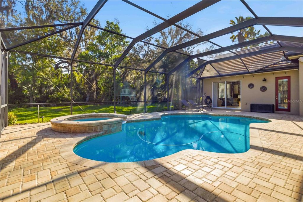 Photo of 15108 Kestrelglen Way, Lithia, FL 33547 (MLS # TB8493744)