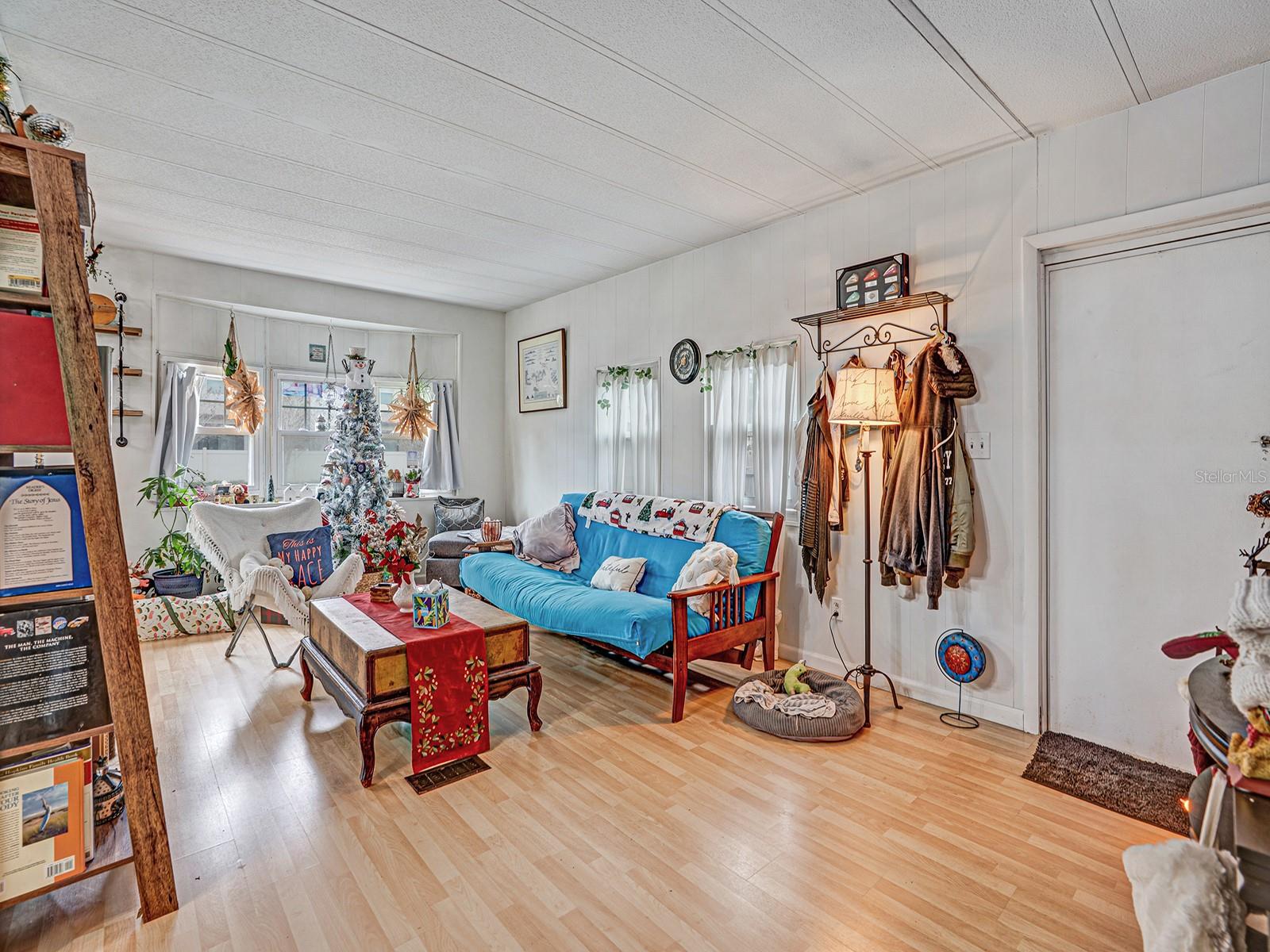 BUENA VISTA MANOR - Residential