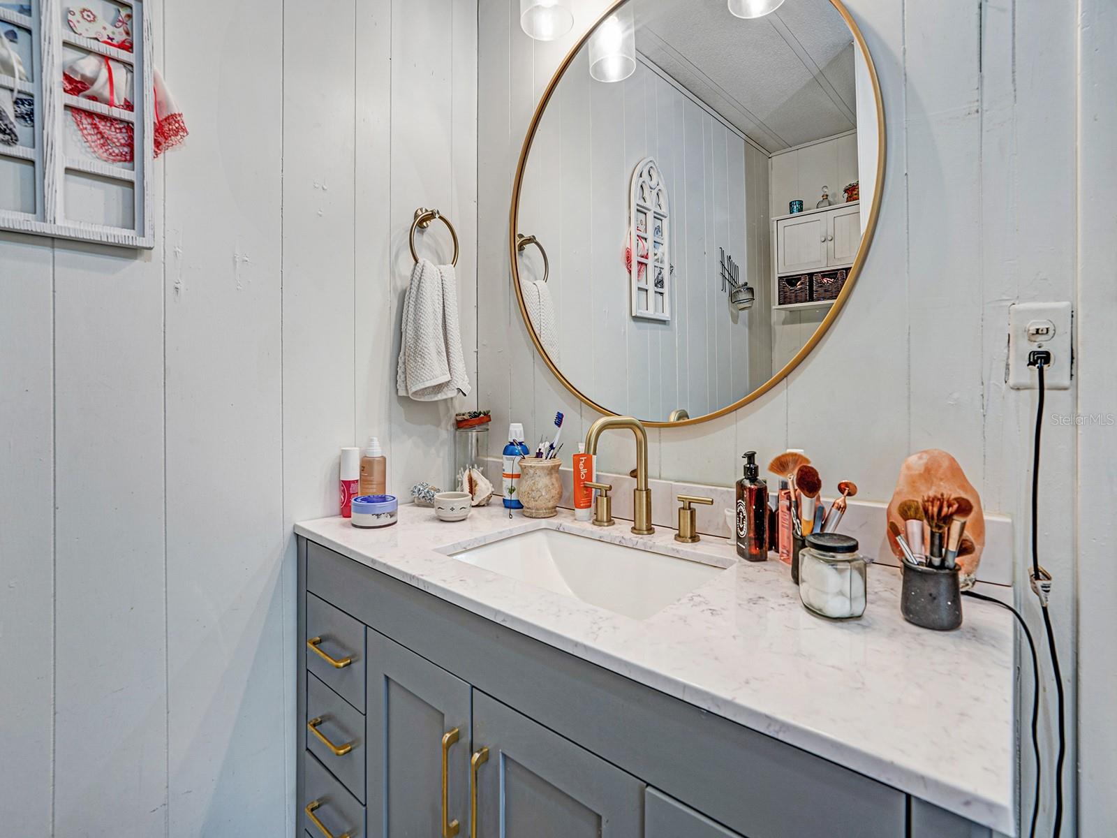 BUENA VISTA MANOR - Residential