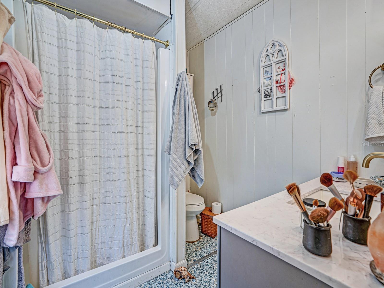 BUENA VISTA MANOR - Residential