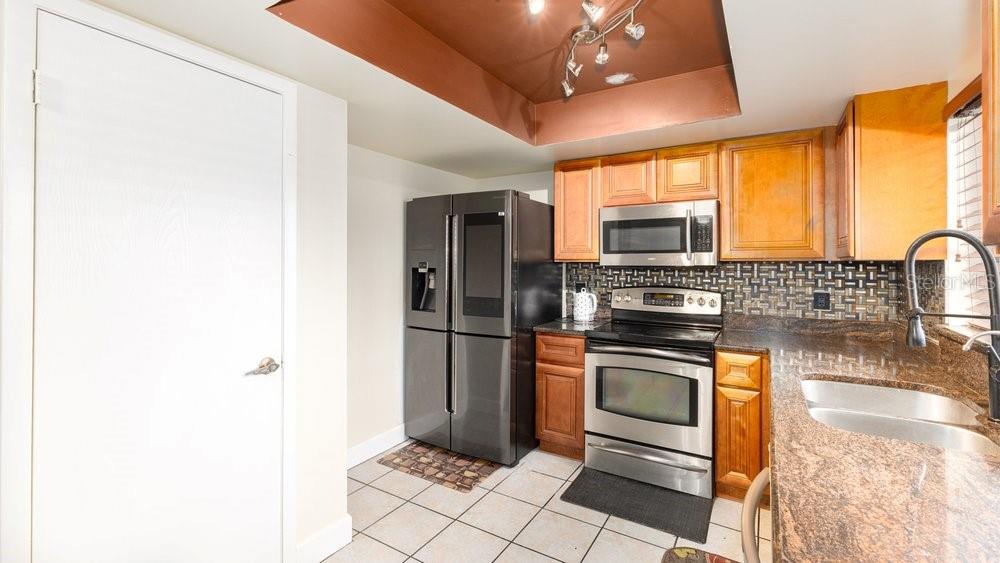 LAUREL HILLS - Residential