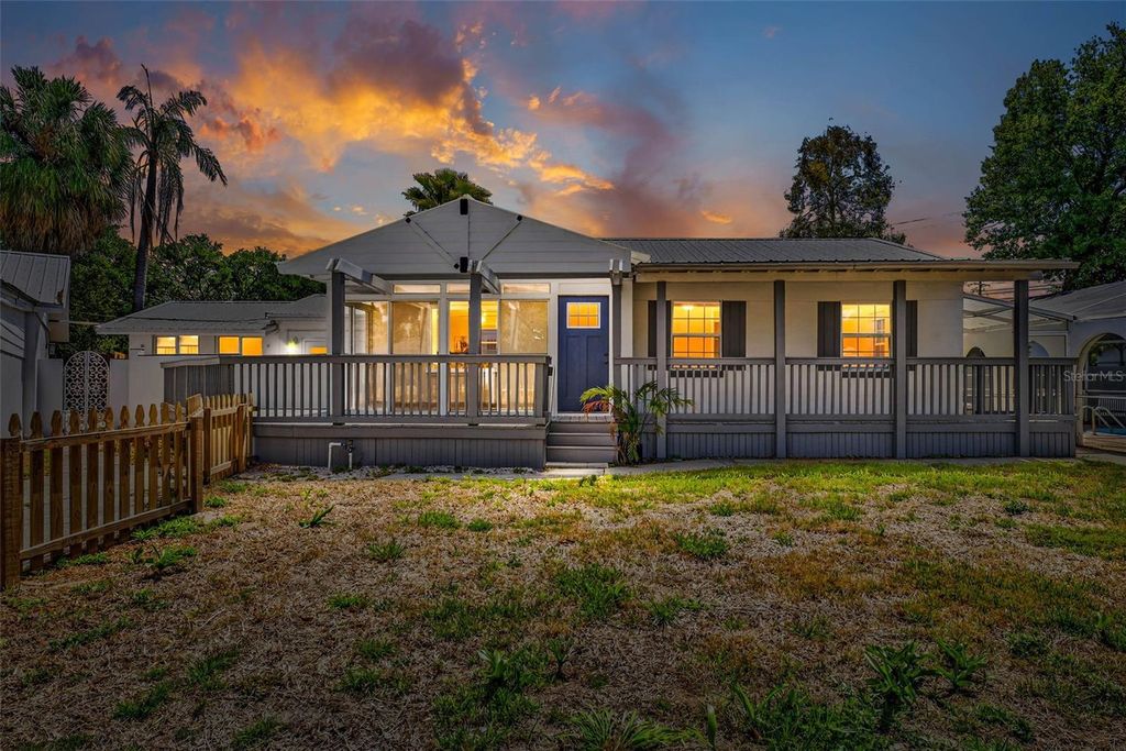 Photo of 3620 E Tampa Circle, Tampa, FL 33629 (MLS # O6395449)