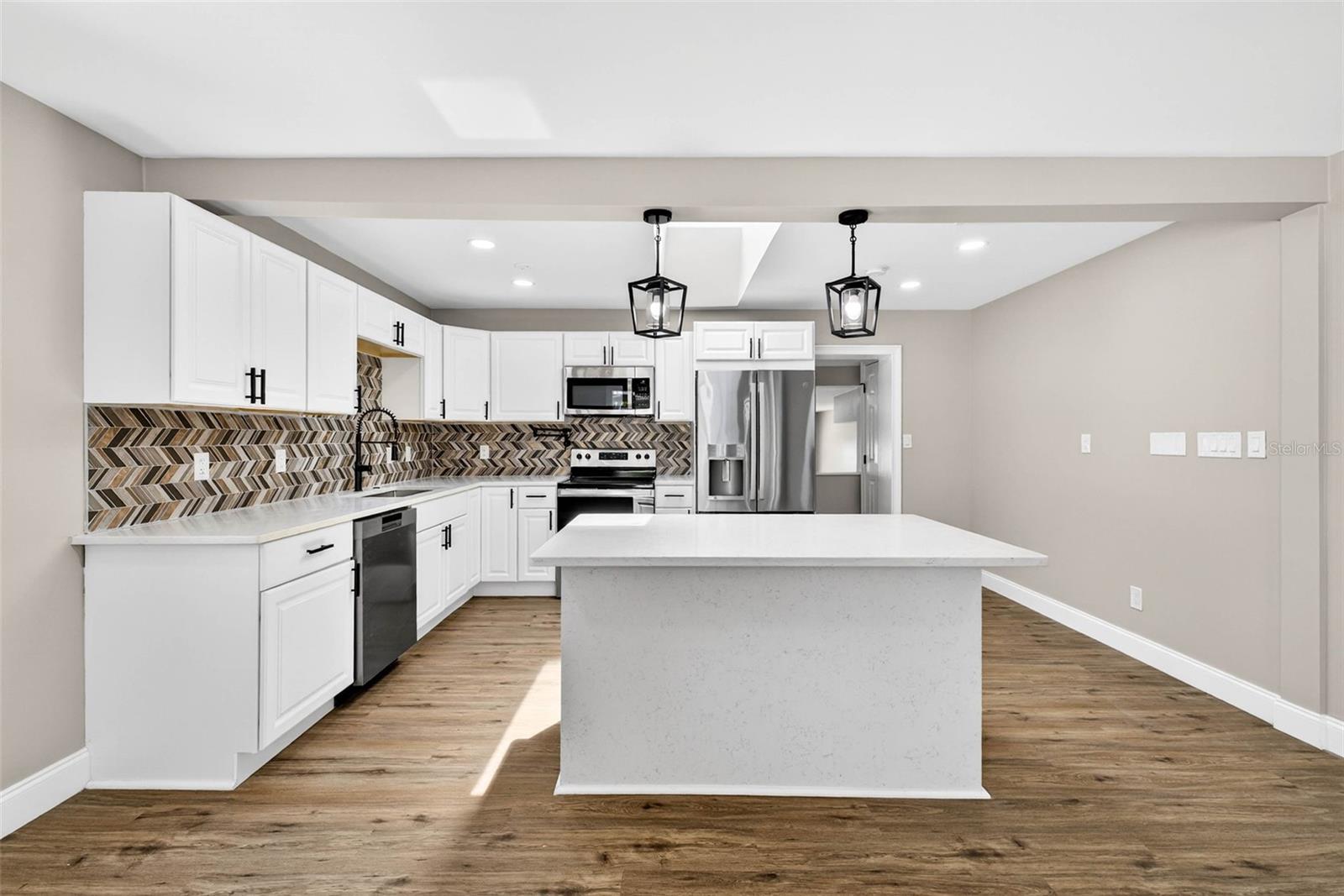 BEL MAR REV UNIT 6 - Residential