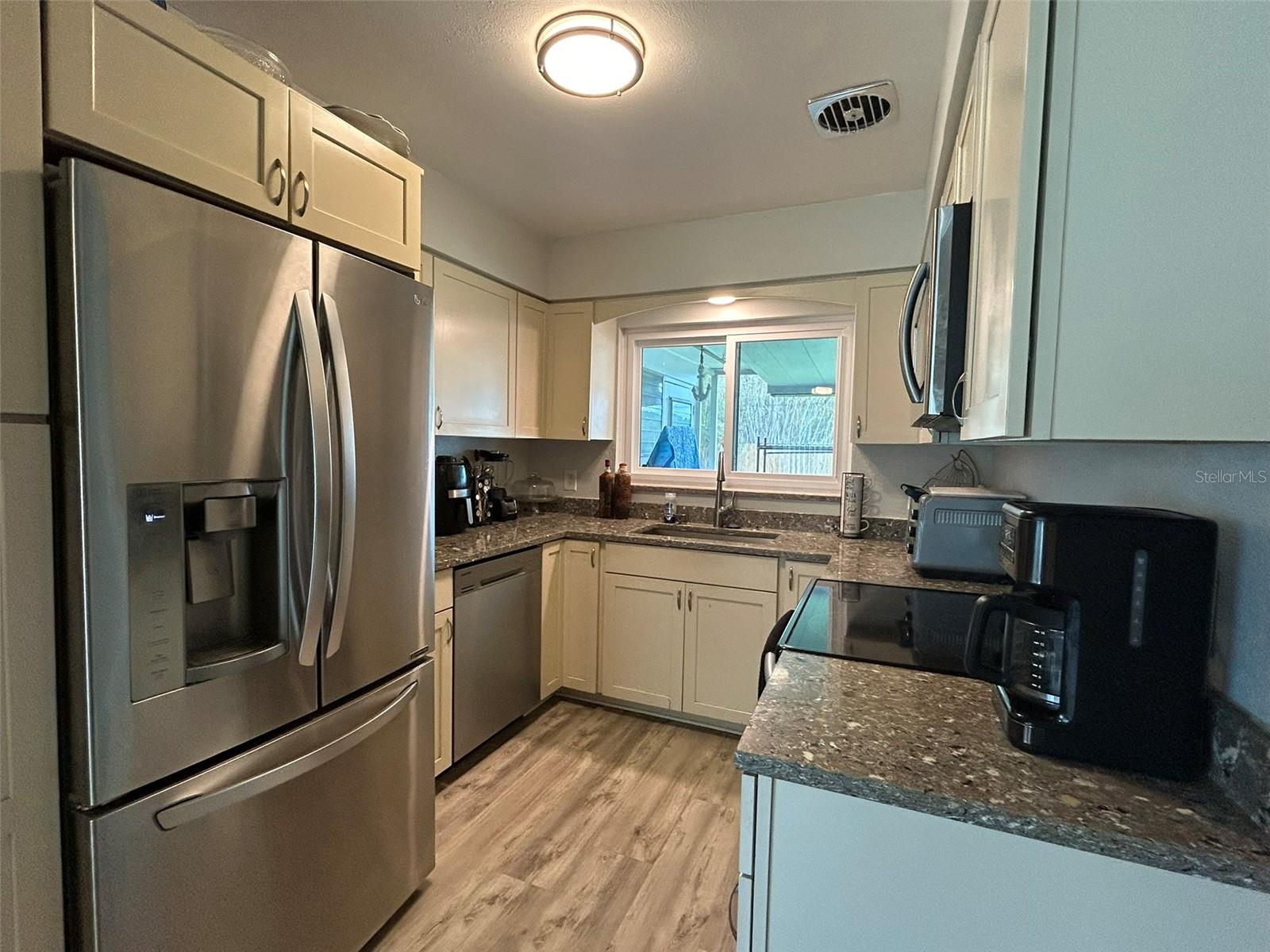 PINE OAK - Residential