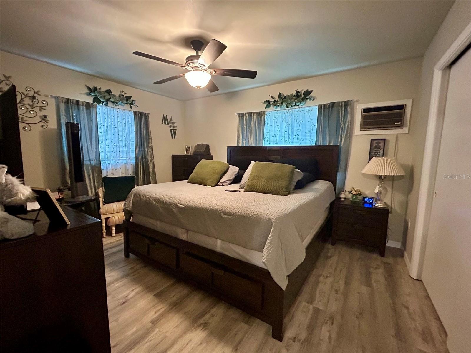 PINE OAK - Residential