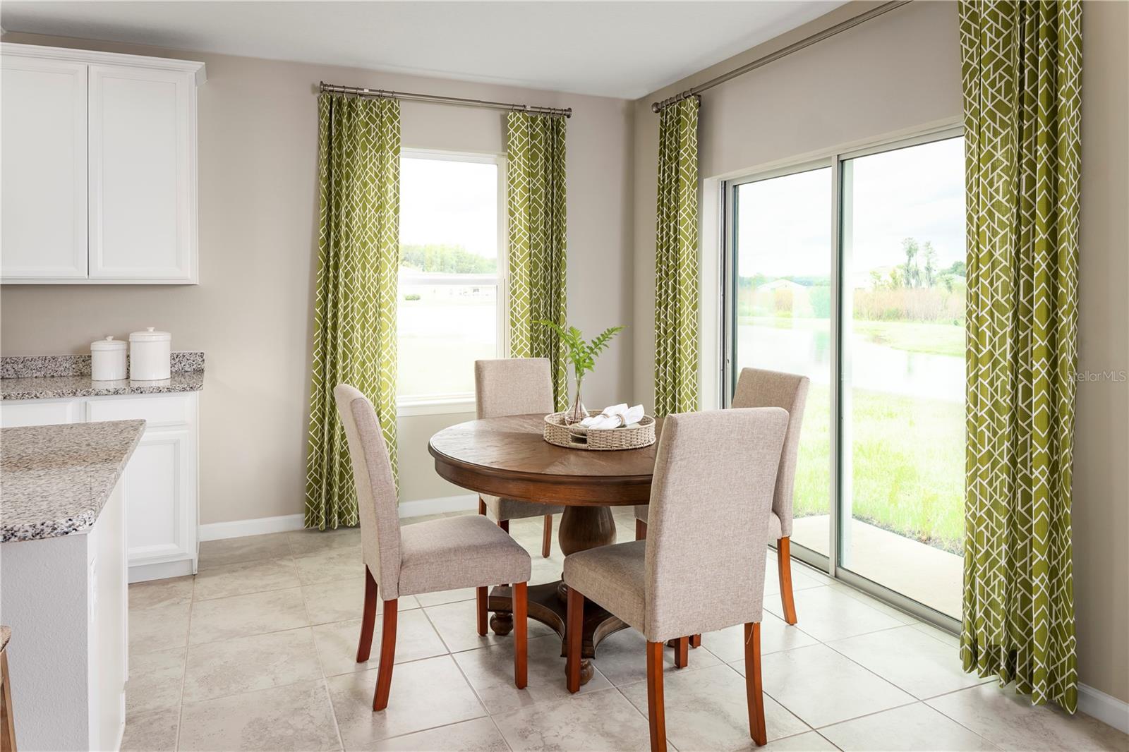 ASHTON COVEY - Residential