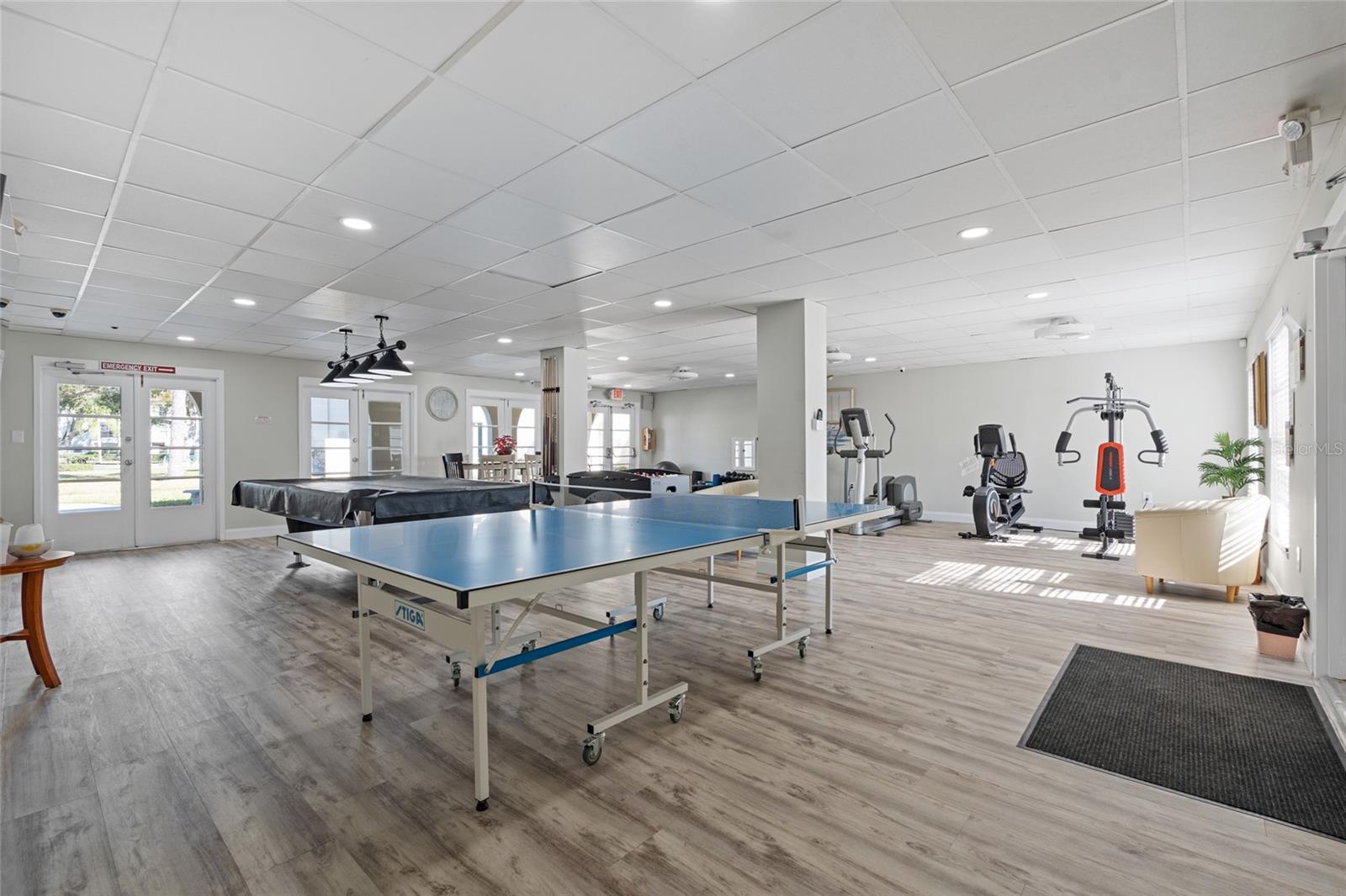 MEDITERRANEAN MANORS - Residential