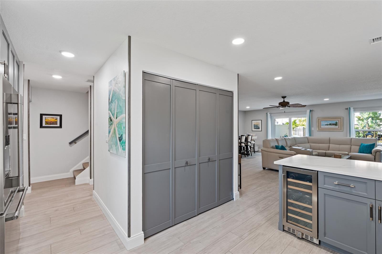 MEDITERRANEAN MANORS - Residential