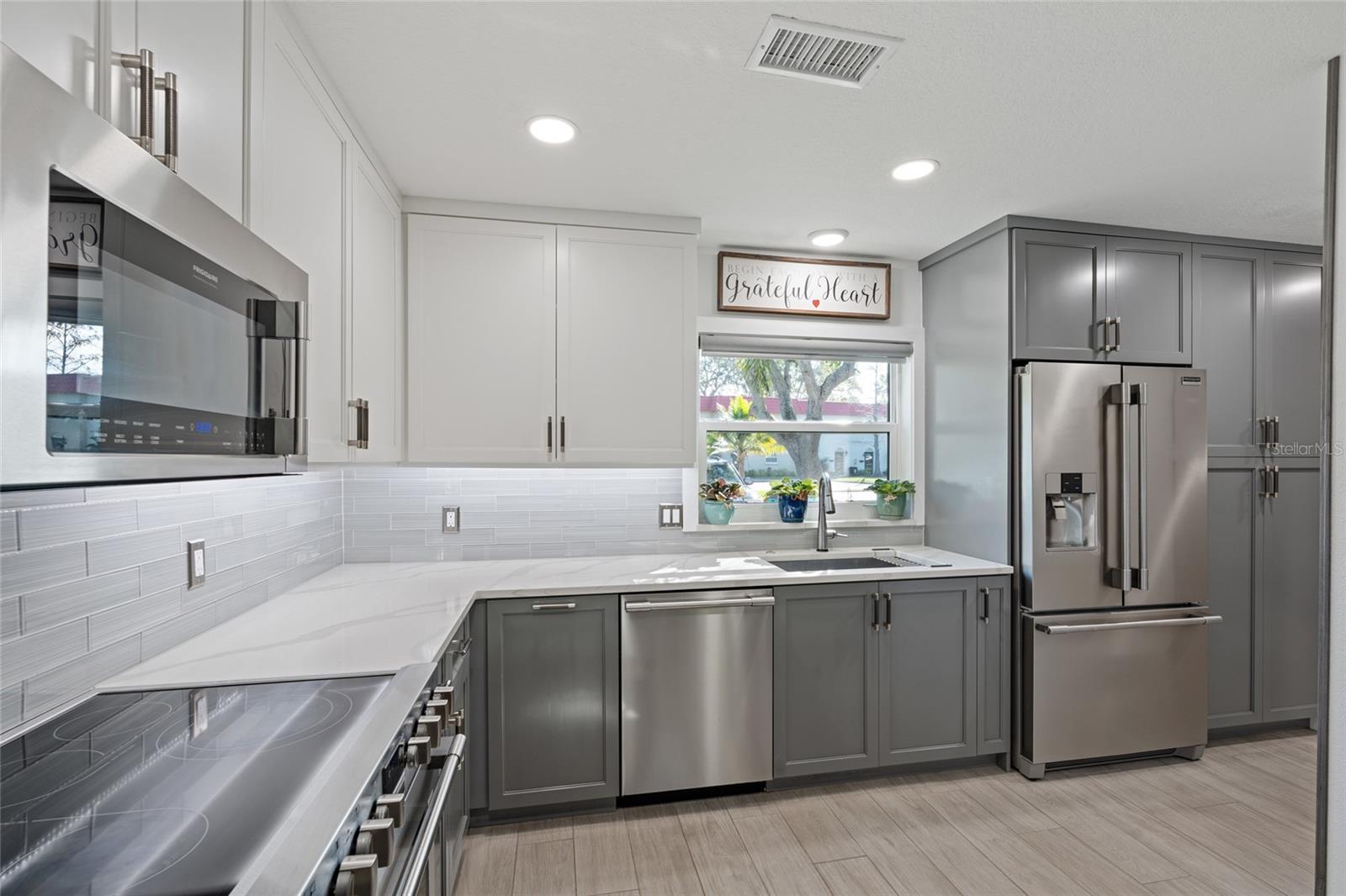 MEDITERRANEAN MANORS - Residential