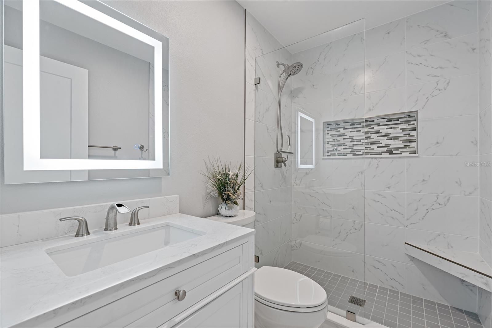 MEDITERRANEAN MANORS - Residential