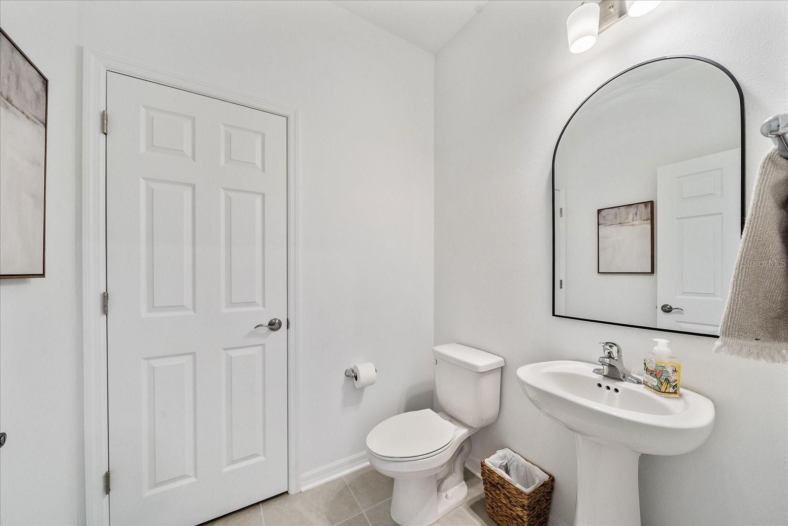 NAUTIQUE/WATERSIDE - Residential Lease