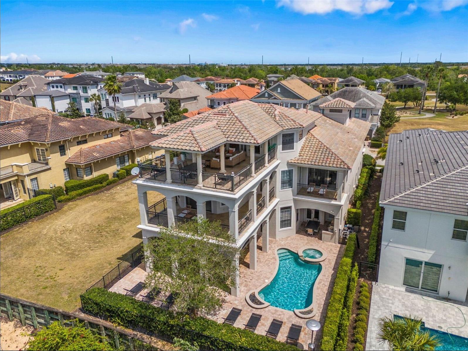 304 MUIRFIELD LOOP