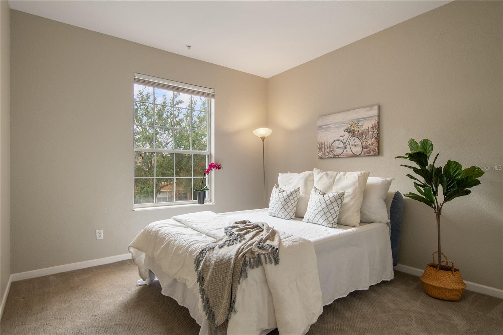 VENTURA AT STONEBRIDGE COMMONS CONDO PH 3 - Residential