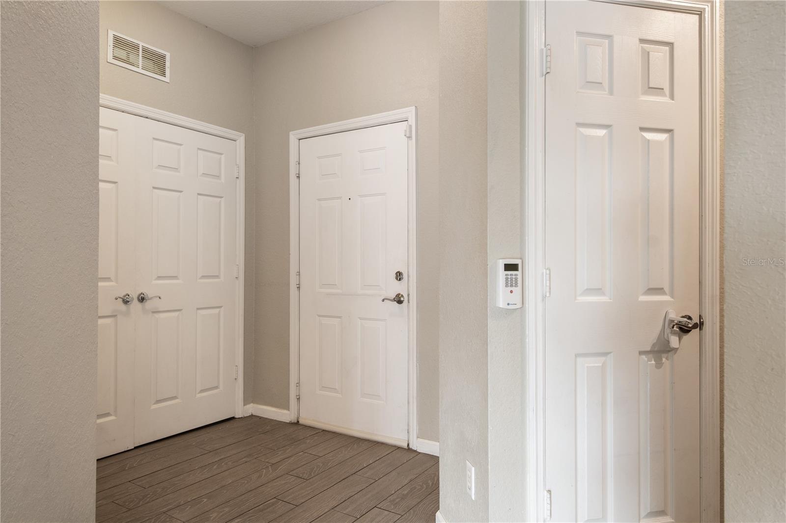 VENTURA AT STONEBRIDGE COMMONS CONDO PH 3 - Residential