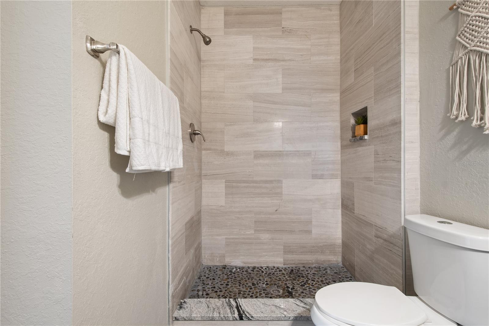 VENTURA AT STONEBRIDGE COMMONS CONDO PH 3 - Residential