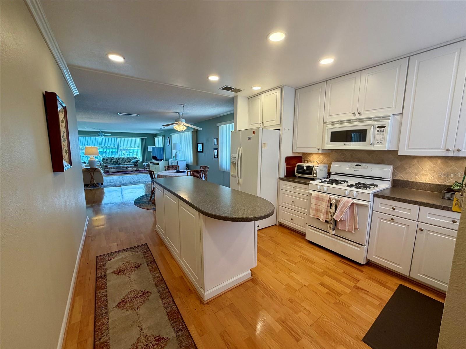 6025 SHORE BOULEVARD S 415