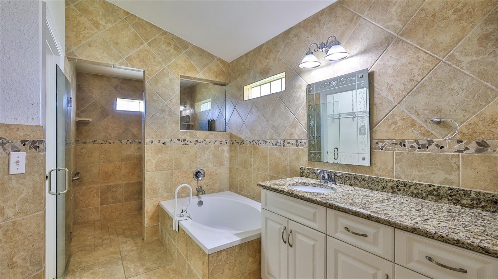 DAYTONA BEACH - Residential