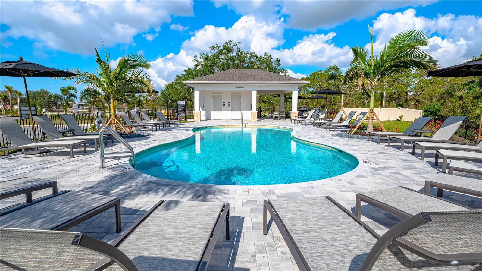 TOWNS AT TIBURON - Residential