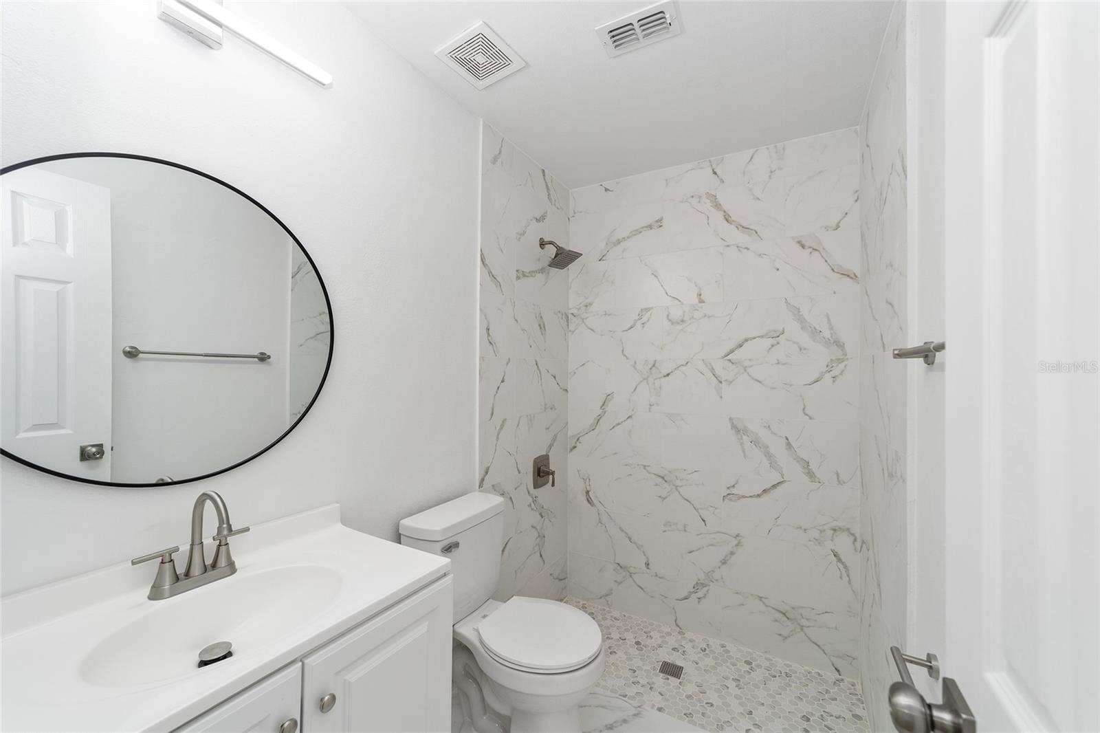 SILVER SPGS SHORES UN 17 - Residential