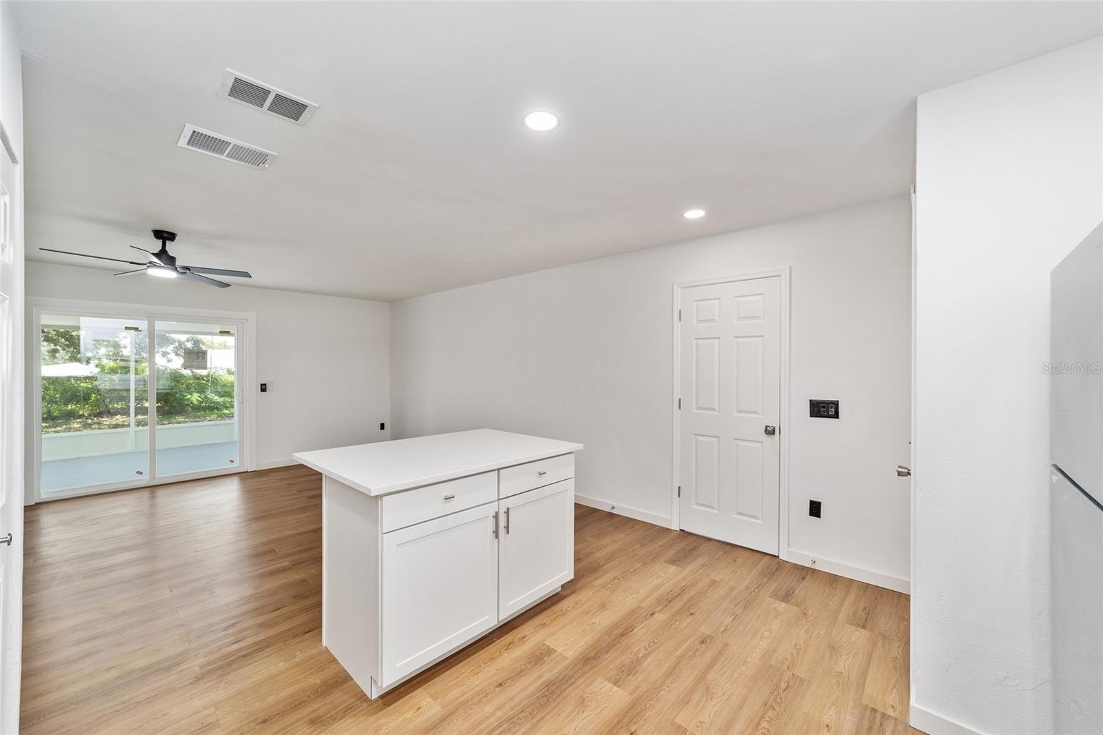 SILVER SPGS SHORES UN 17 - Residential