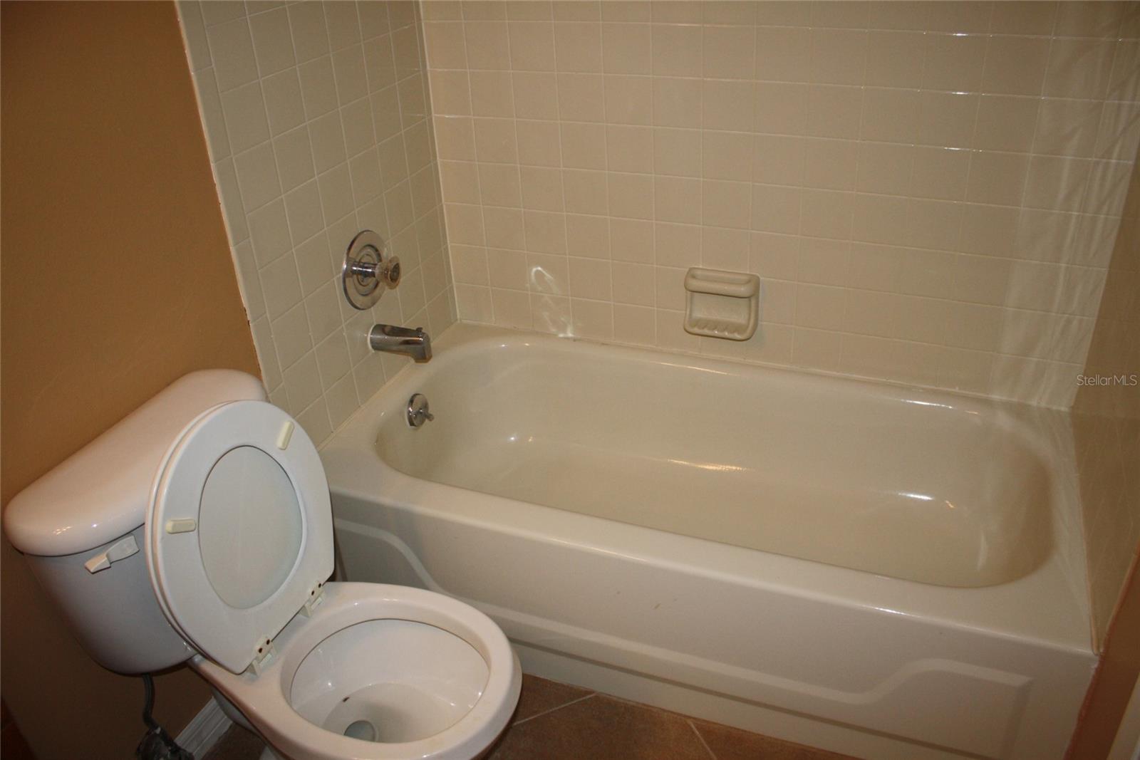 VALENCIA GDNS SEC 3 - Residential Lease