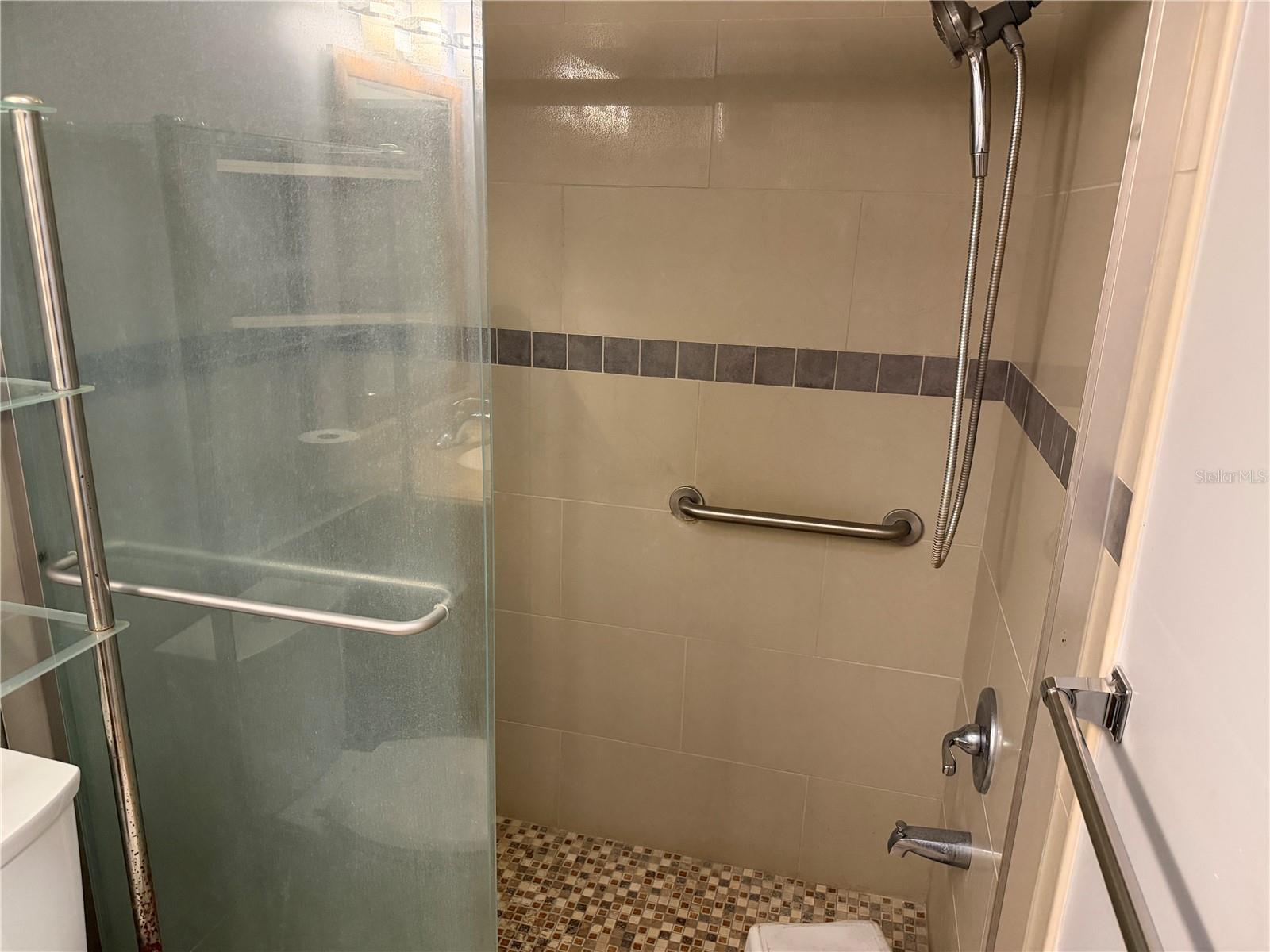 DREW RIDGE APTS CO-OP - Residential