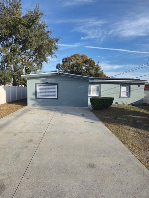 Photo of 10715 64th Ave, Seminole, FL 33772 (MLS # TB8469542)