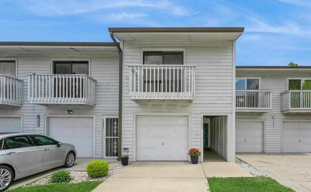 LAKE FOREST CONDO - Residential