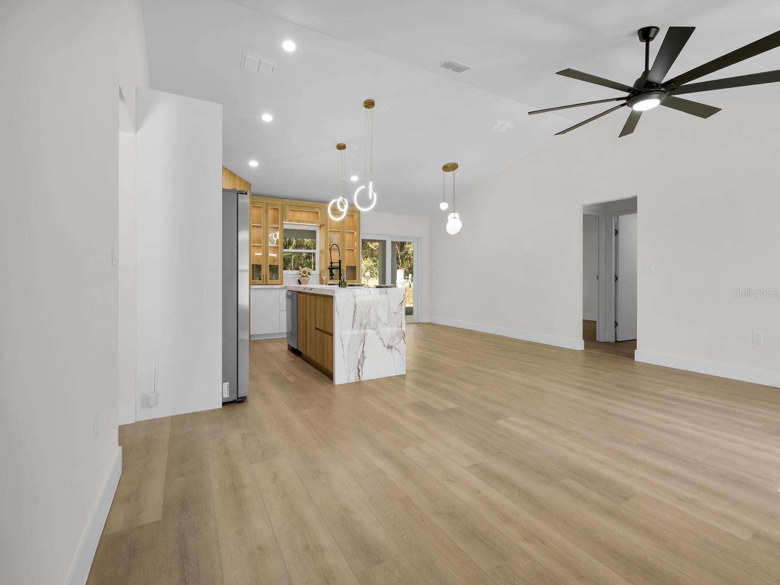 SILVER SPGS SHORES UN #42 - Residential