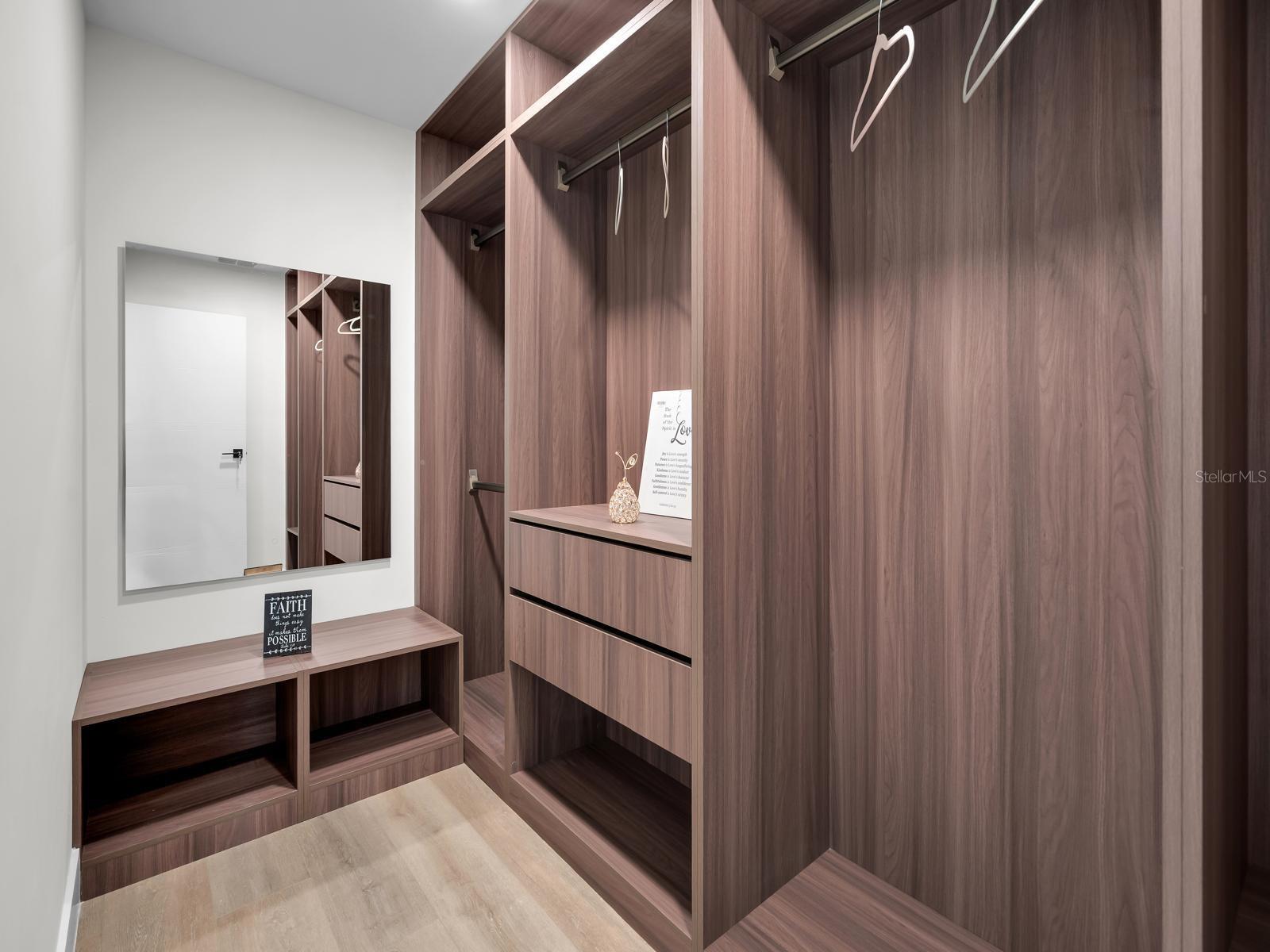 SILVER SPGS SHORES UN #42 - Residential