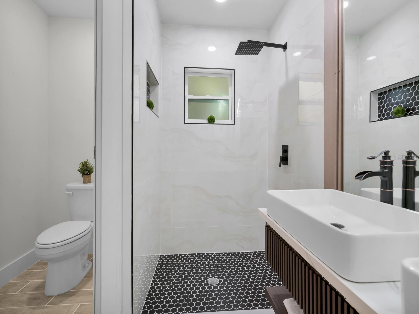 SILVER SPGS SHORES UN #42 - Residential