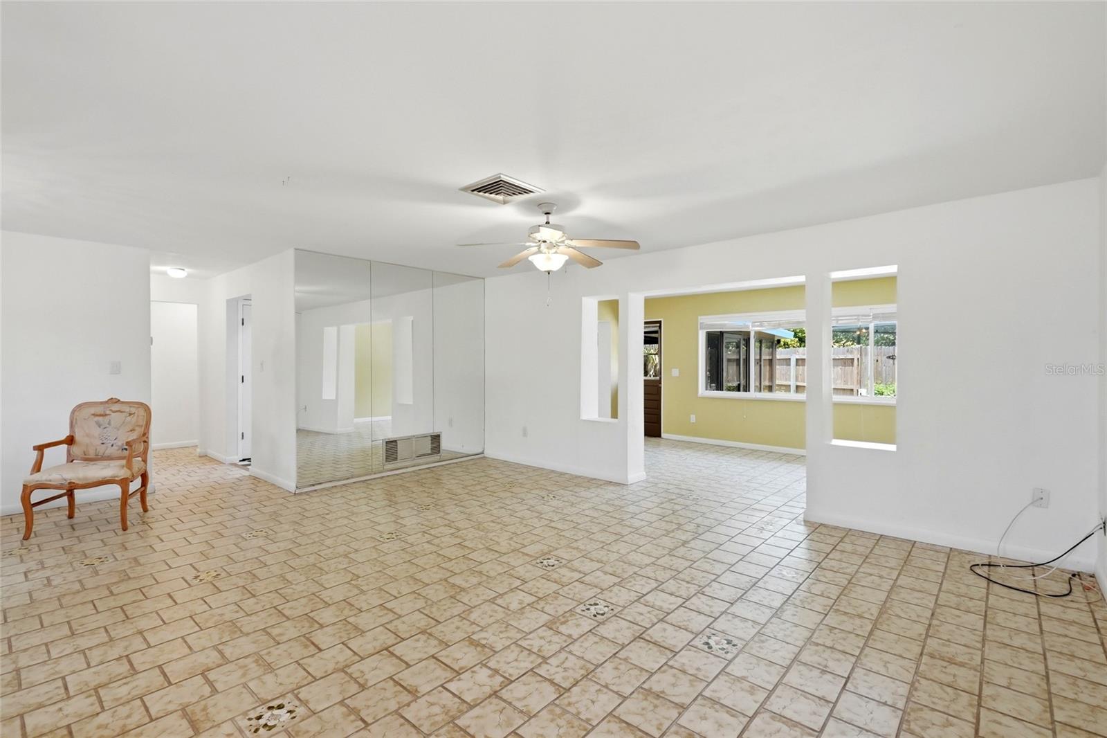 2711 GULF GATE DRIVE