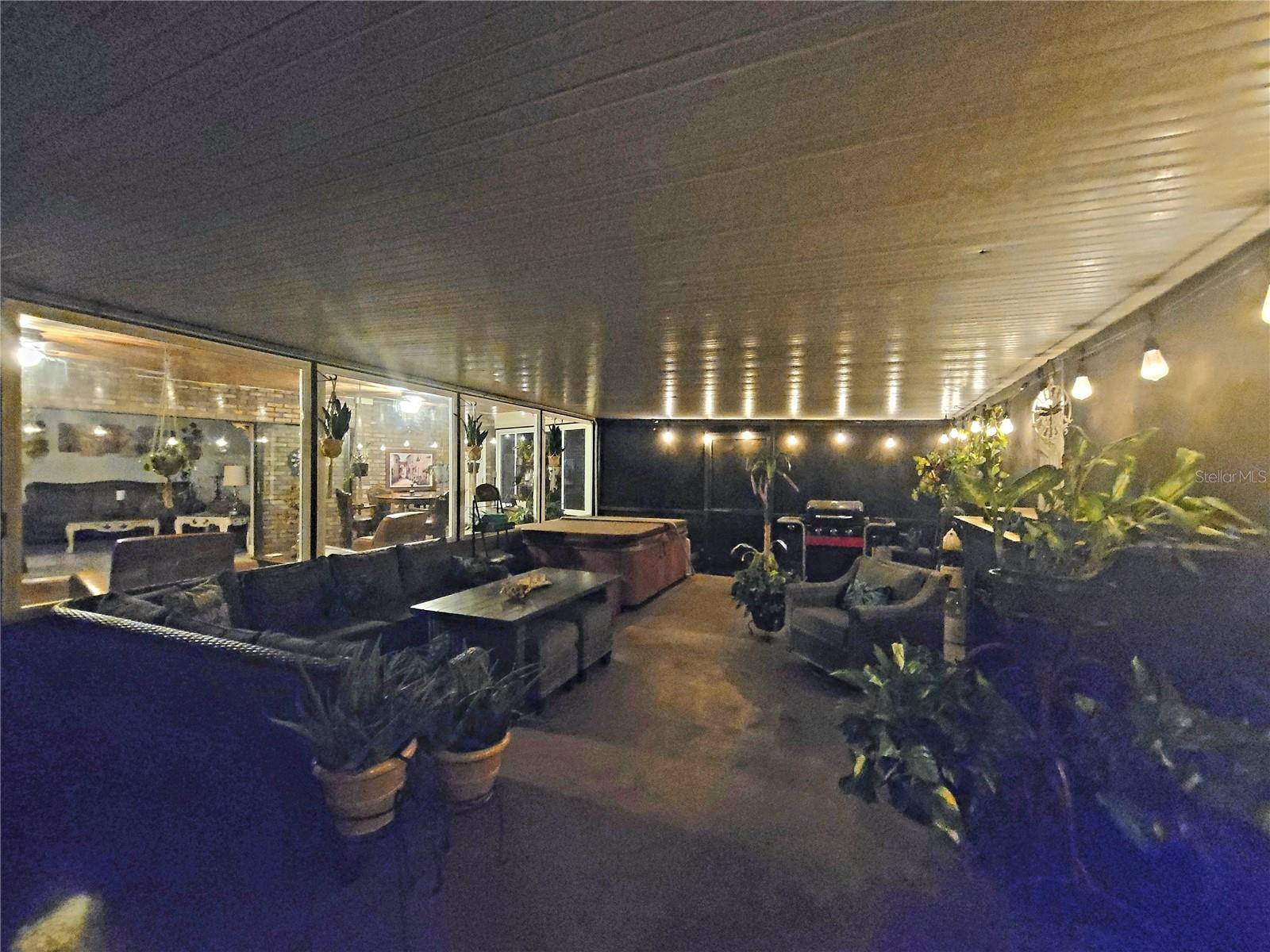 INDIAN HILLS - Residential