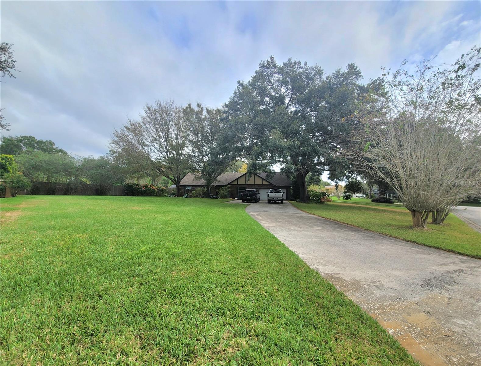 INDIAN HILLS - Residential