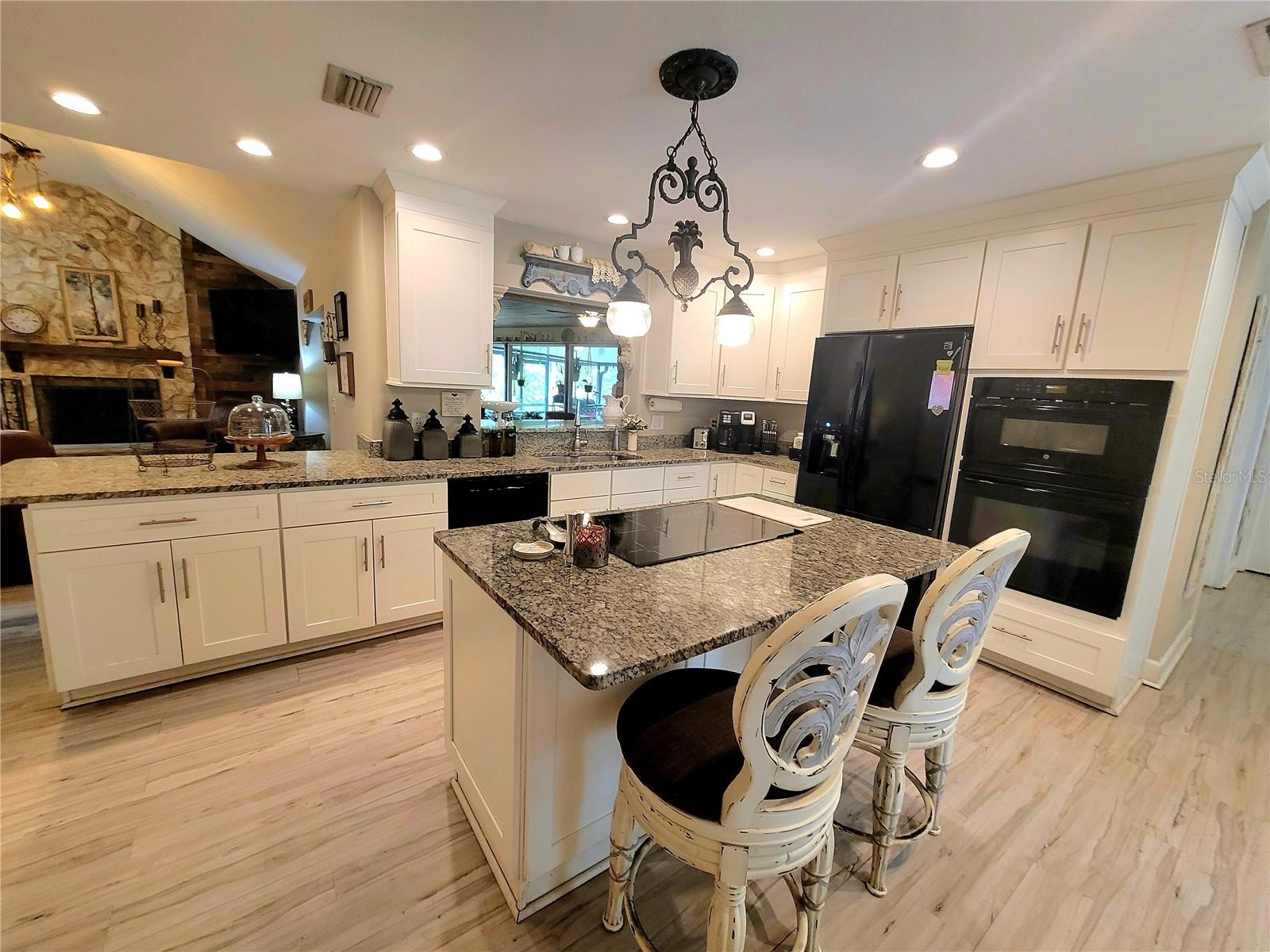 INDIAN HILLS - Residential