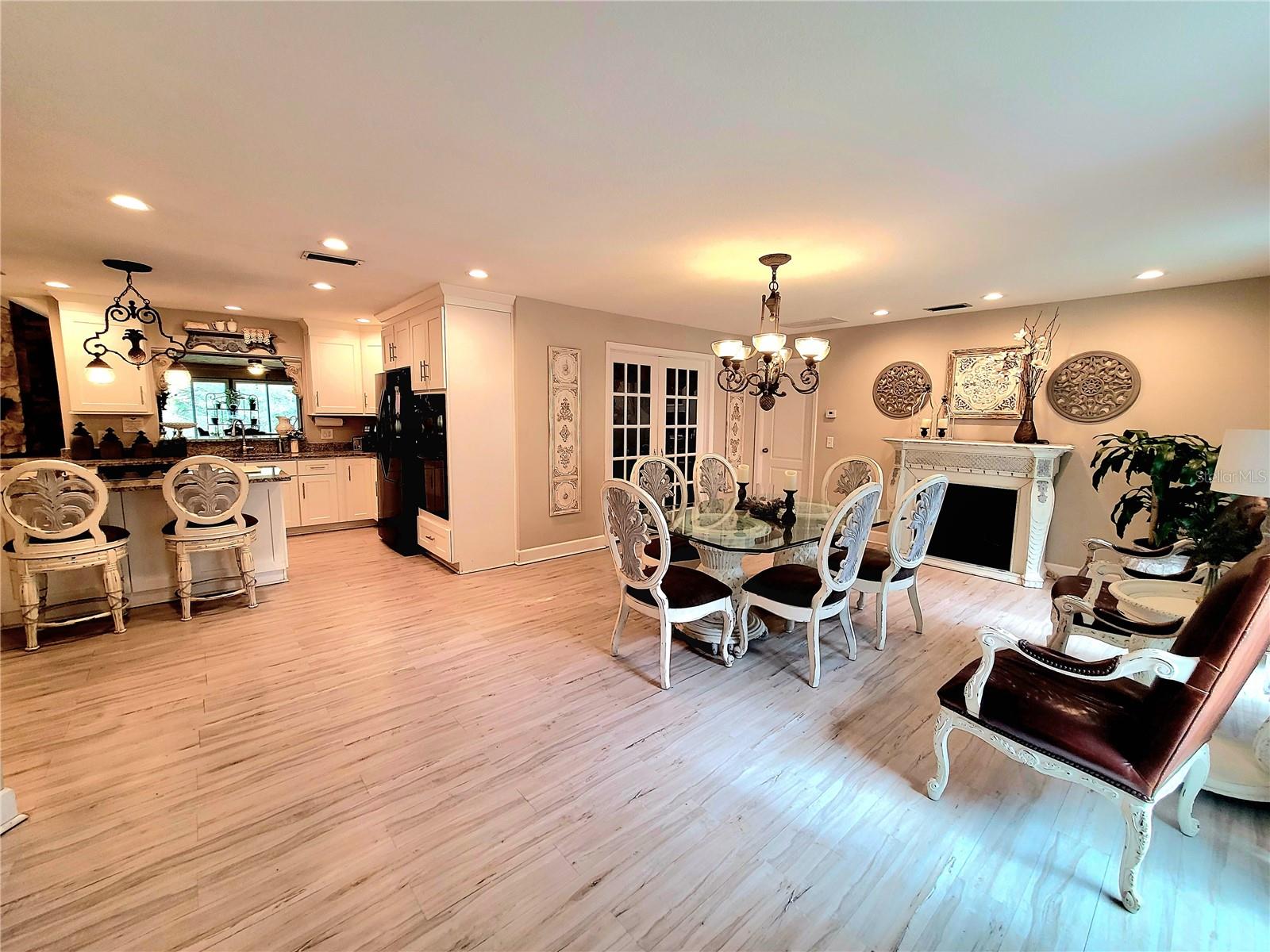 INDIAN HILLS - Residential