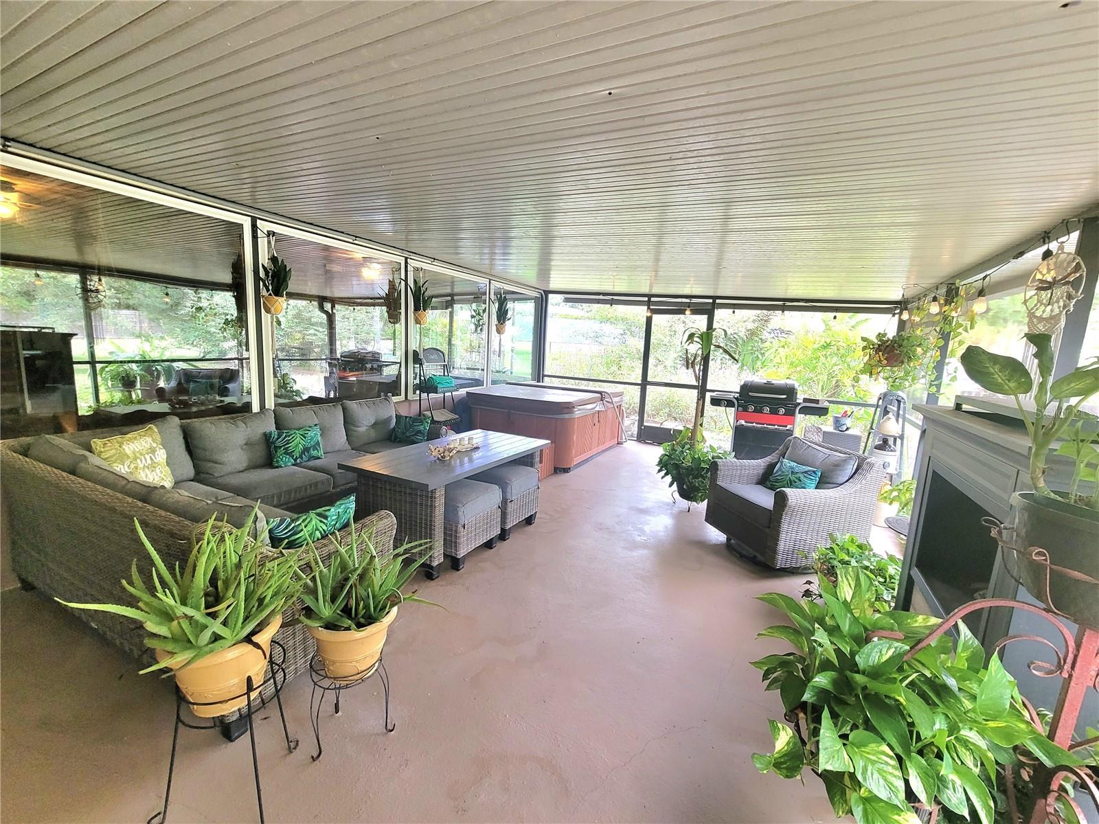 INDIAN HILLS - Residential