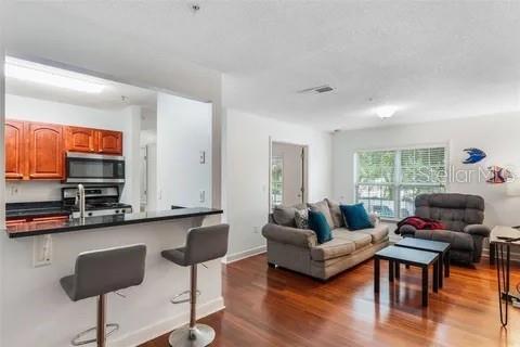 MIRIADA CONDO BLDG 2019 - Residential Lease