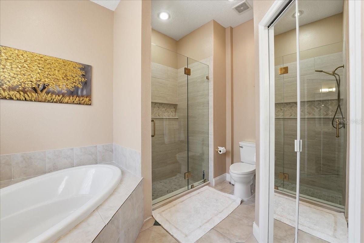 AVALON AT TURTLE CREEK - Residential