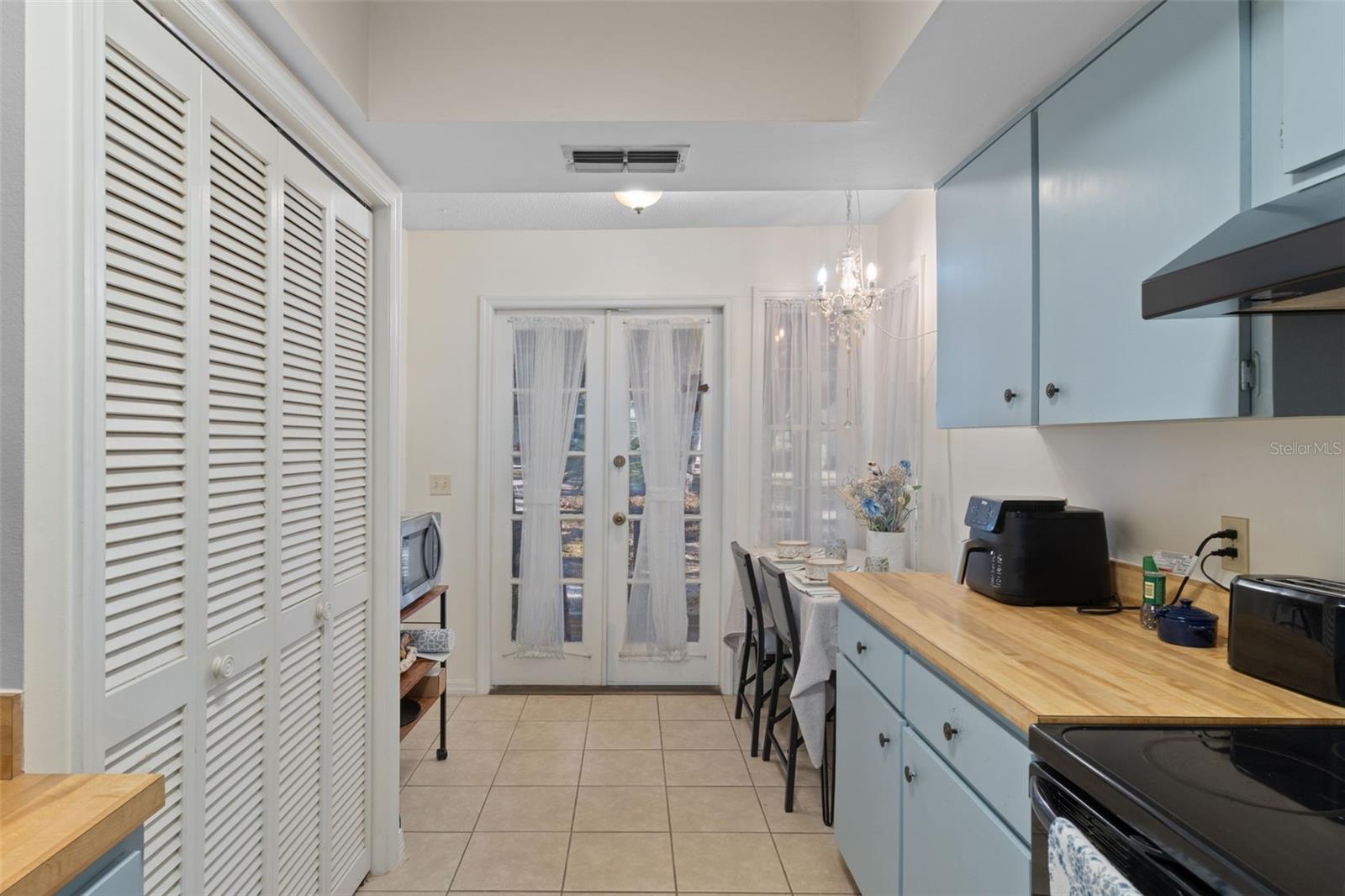 PARKSIDE VILLAGE - Residential