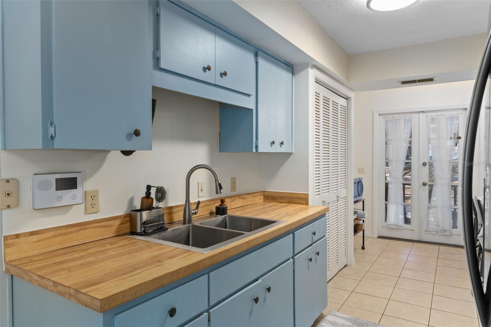 PARKSIDE VILLAGE - Residential