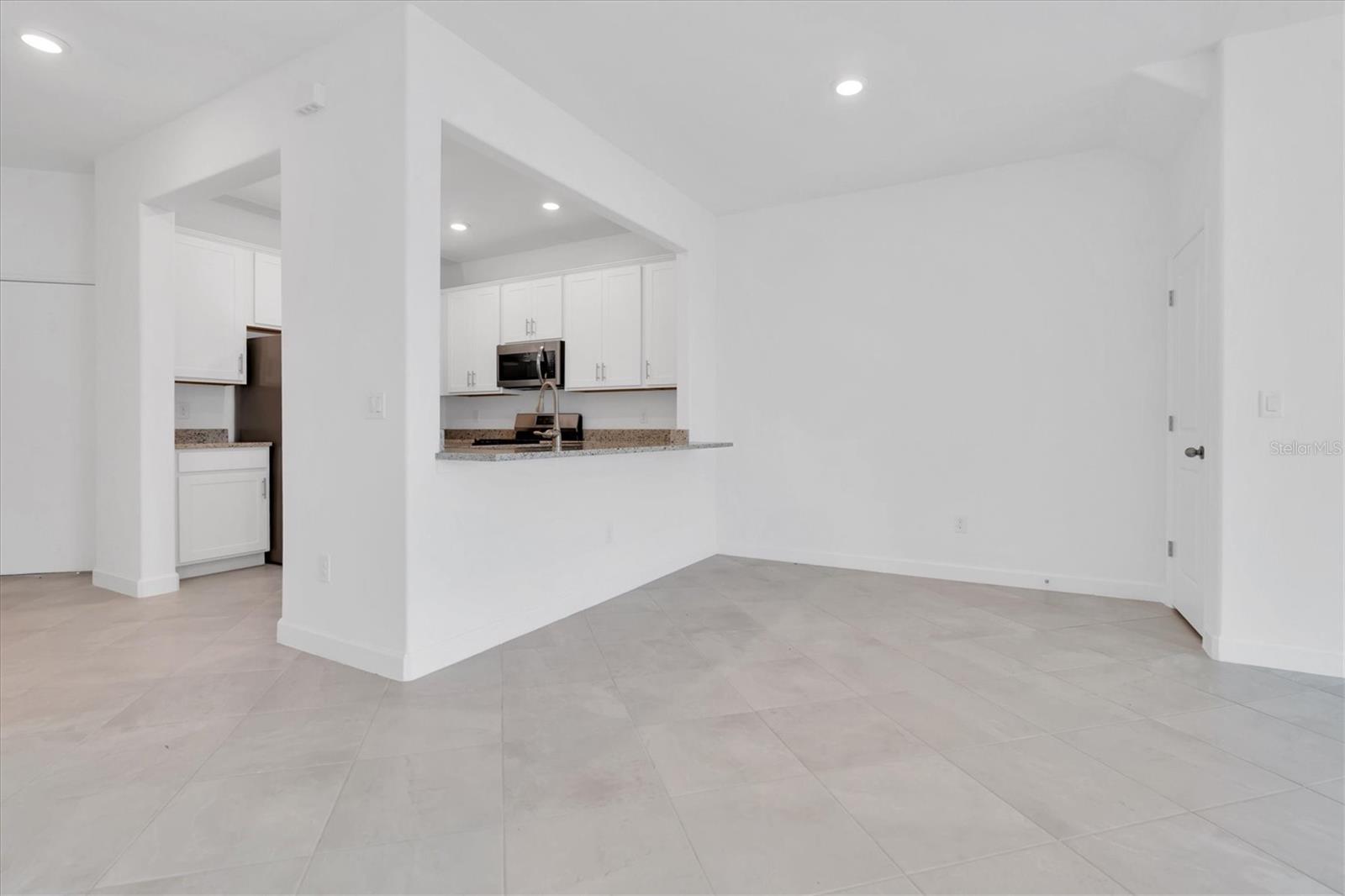 LORRAINE LAKES PH IIA - Residential Lease