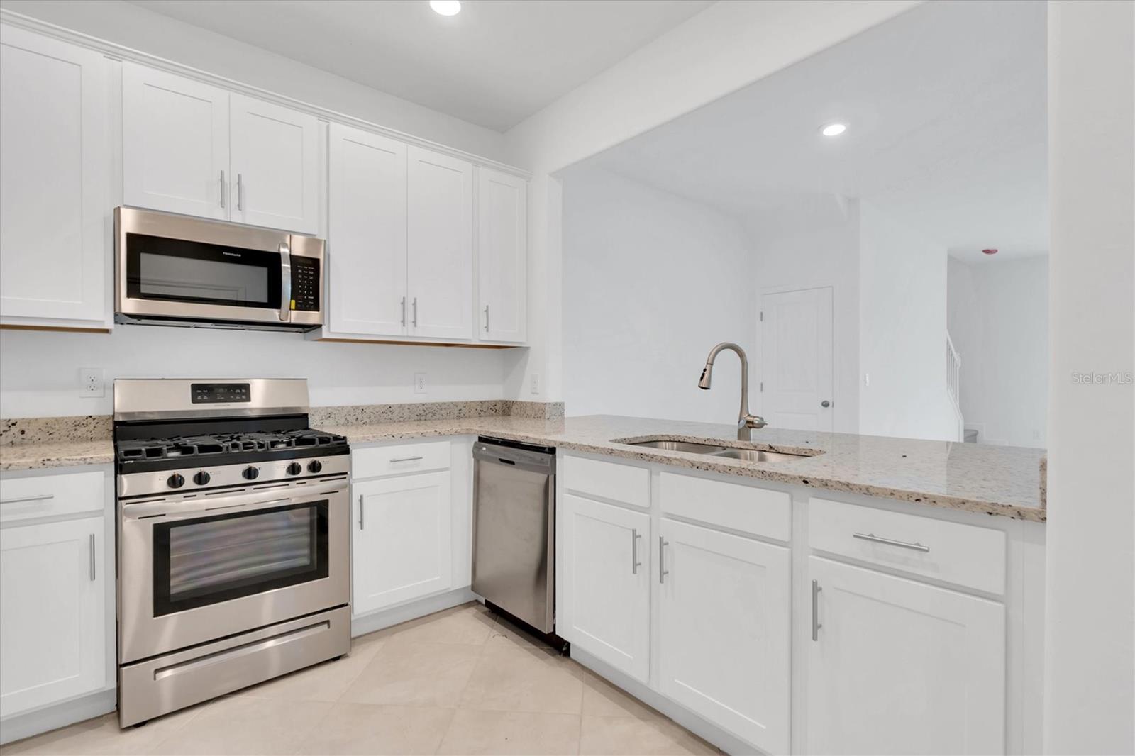 LORRAINE LAKES PH IIA - Residential Lease