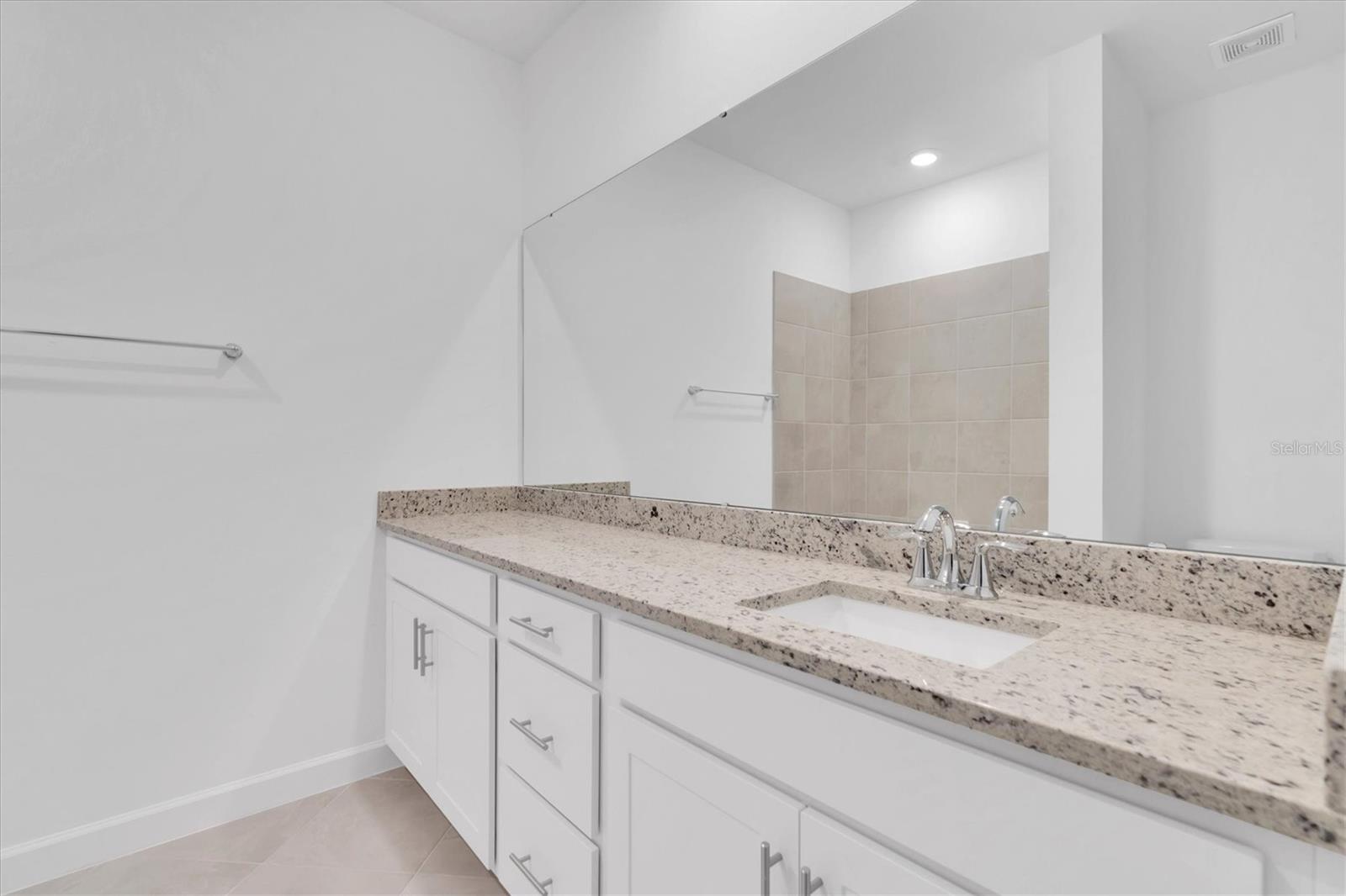 LORRAINE LAKES PH IIA - Residential Lease